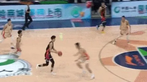 篮球盛宴：巅峰对决！上海久事VS浙江方兴，CBA焦点战一触即发！