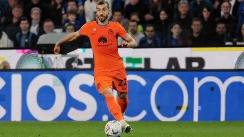 “穆里尼奥赛场争议：土耳其足协指控其失态，不端言行引发公众关注”